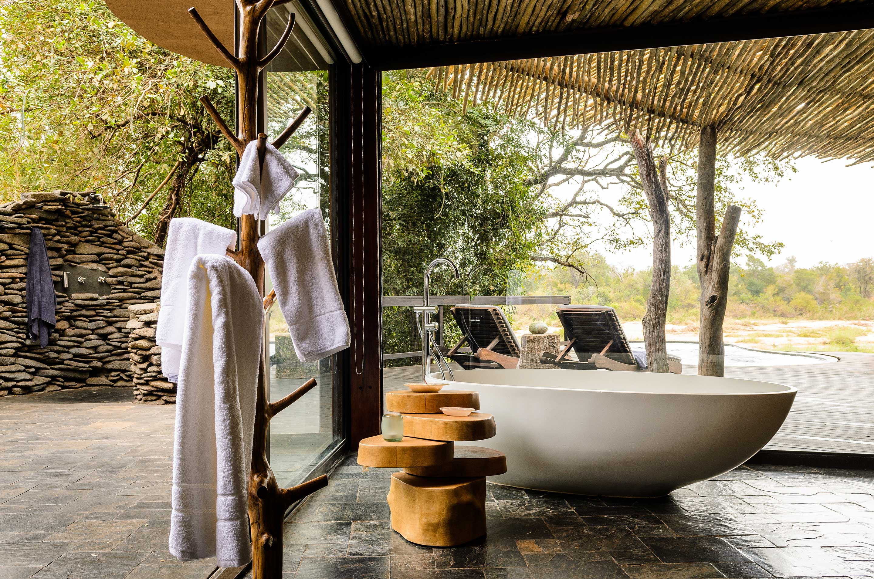 singita boulders lodge bath enkosi africa sabi sand parque nacional kruger sudafrica