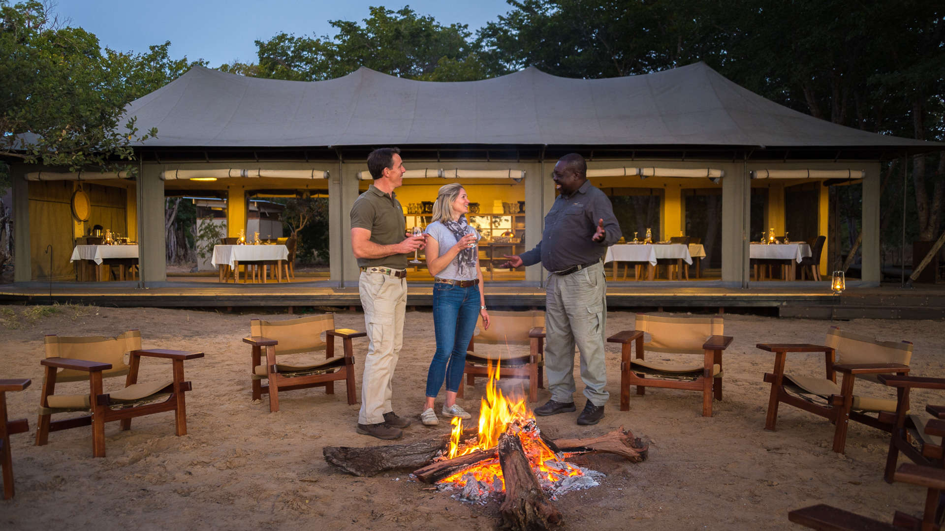 enkosi-africa-safari-zimbabwe-hwange-little-makalolo-camp-wilderness-fire